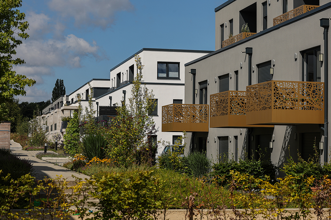 Im dem innovativen Bielefelder Wohnquartier Grünheide sind zum Jahresende weitere 50 Neubauwohnungen zu haben. Die Größen reichen von 28 bis 102 Quadratmeter.